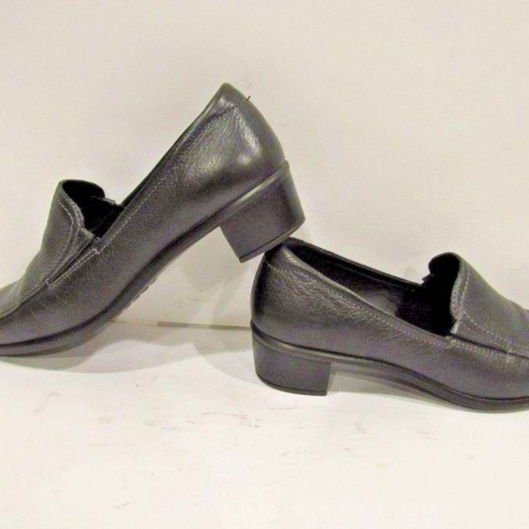 ECCO Size 9.5 Black Slip On Loafers Mens C2B C21